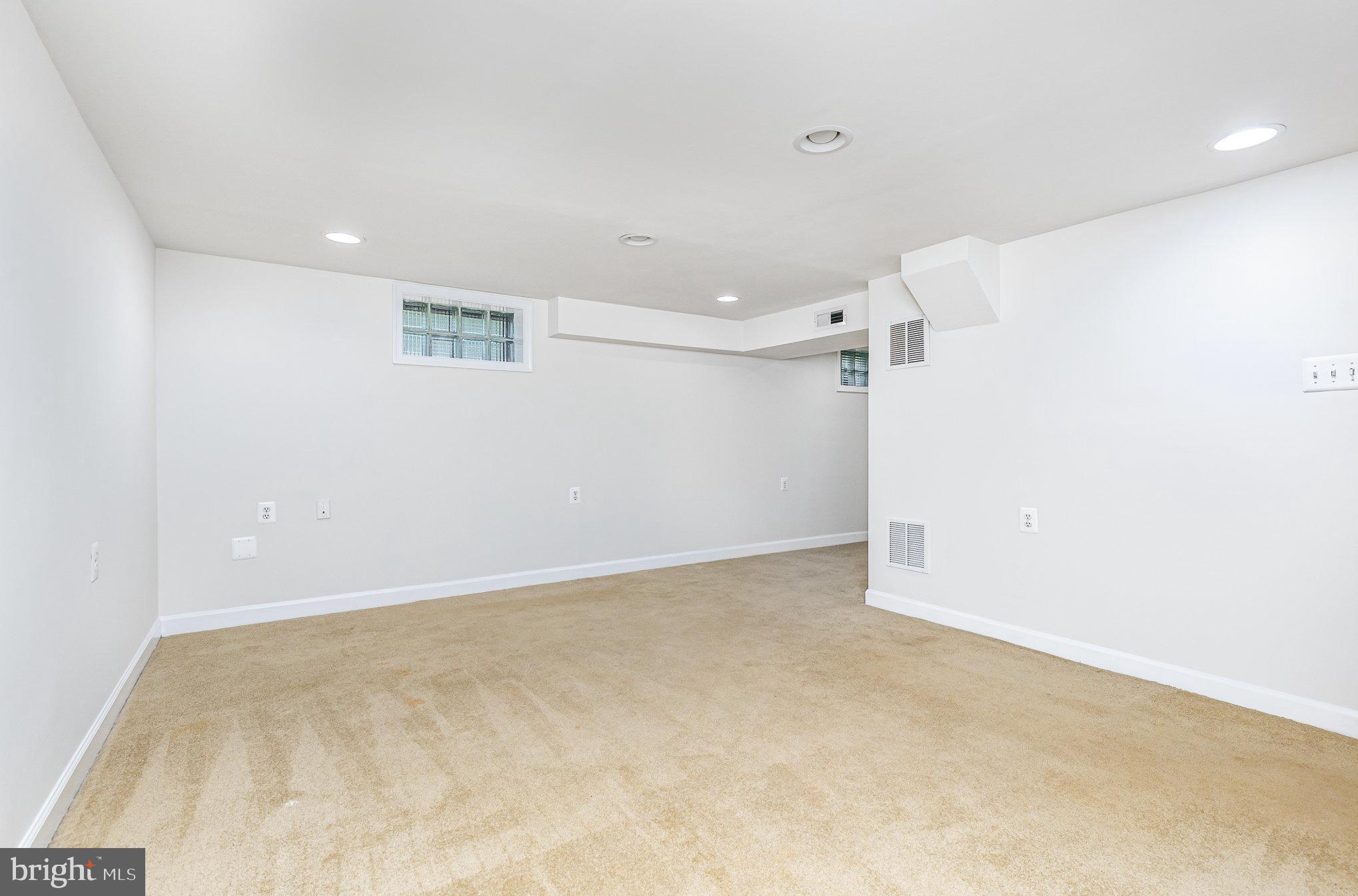 715 & 715 1/2 Virginia Ave