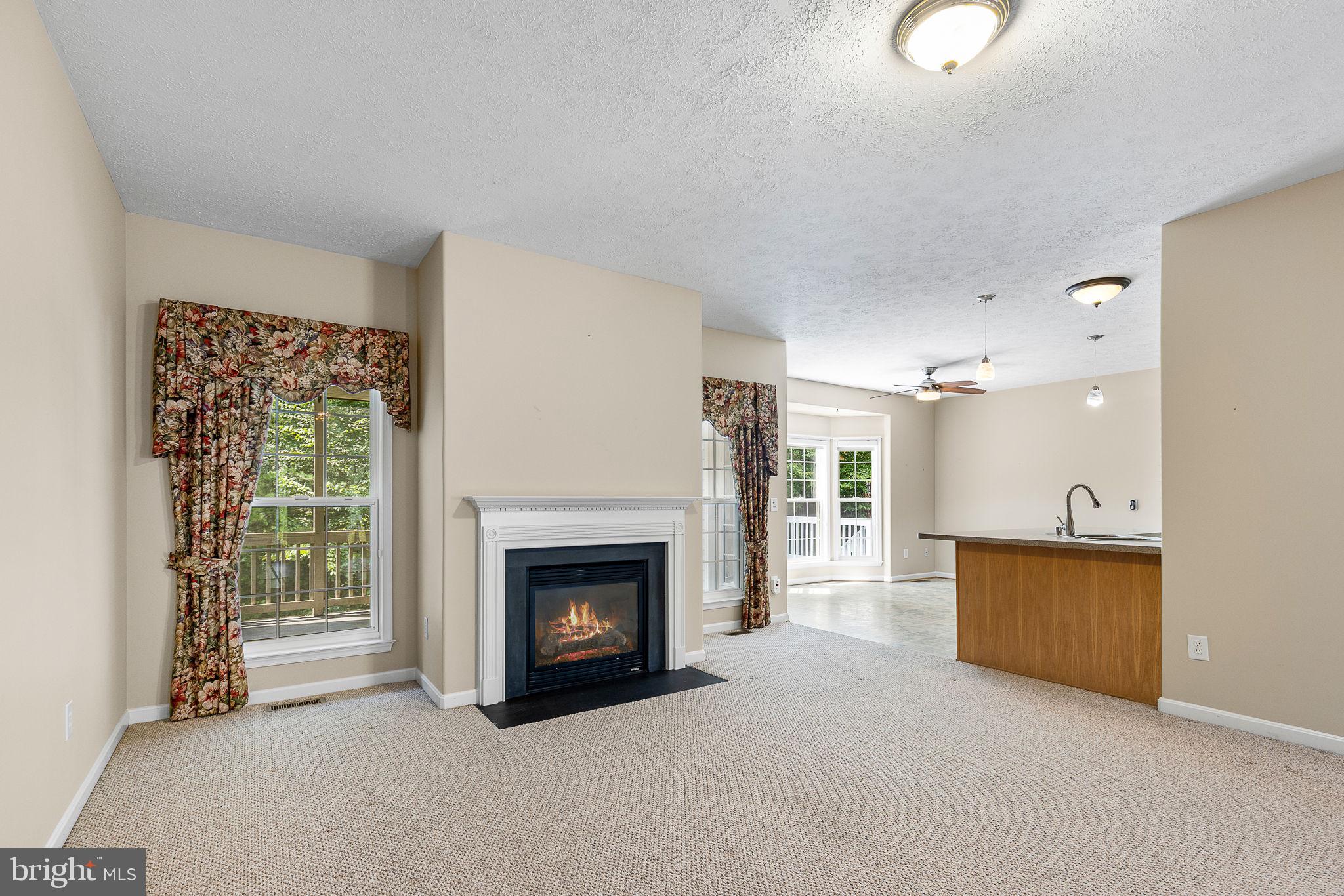 1107 Great Oaks Ln