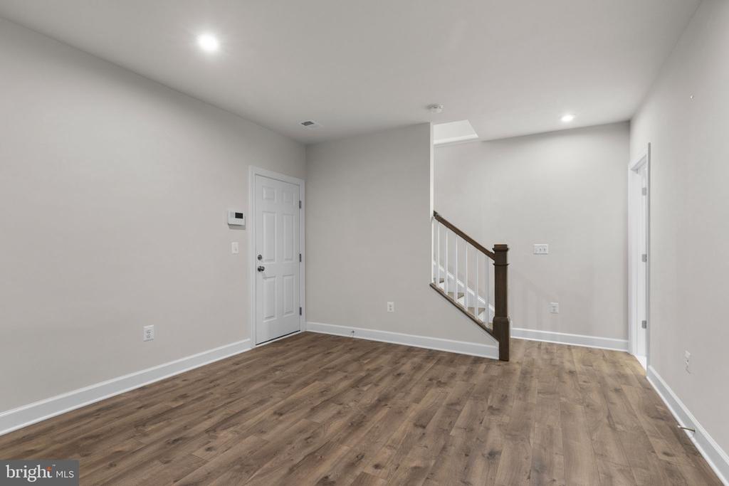 1800 BRISCOE LANE
