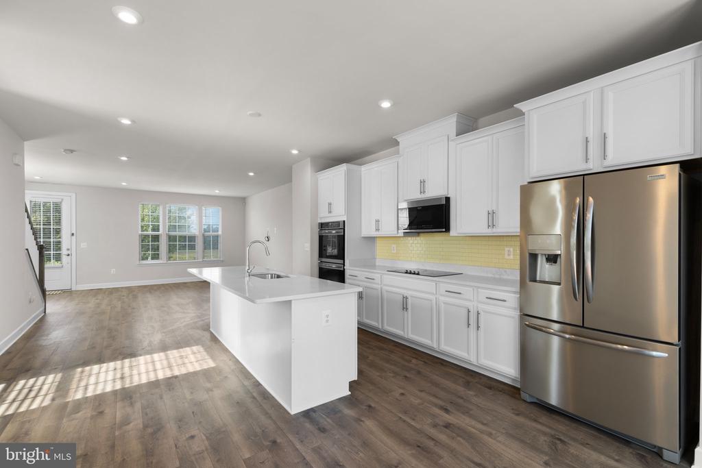 1800 BRISCOE LANE
