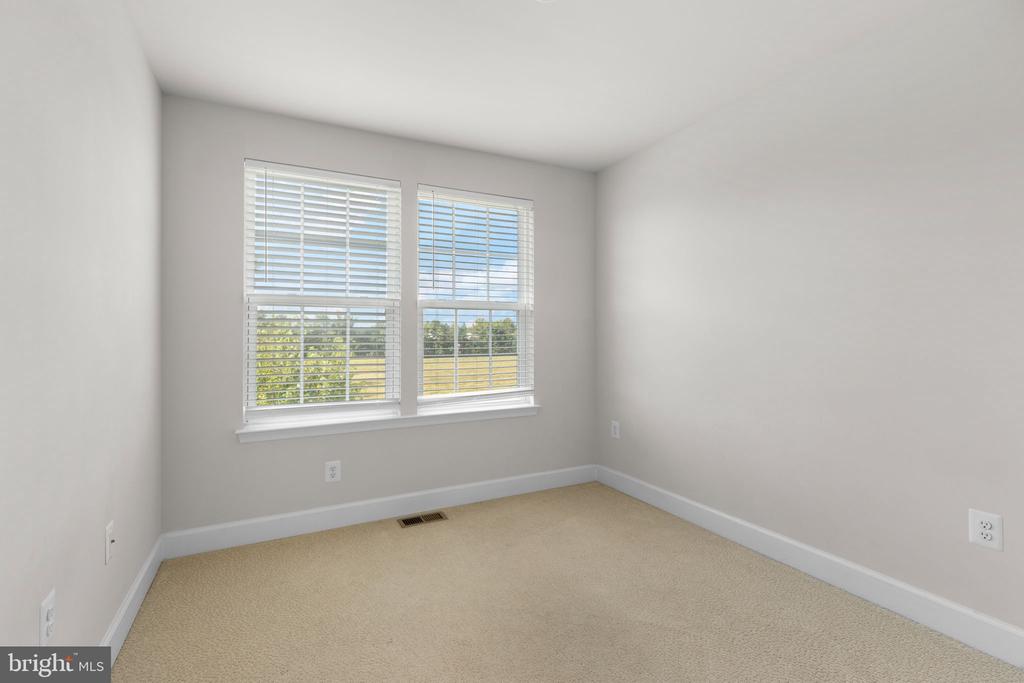 1800 BRISCOE LANE