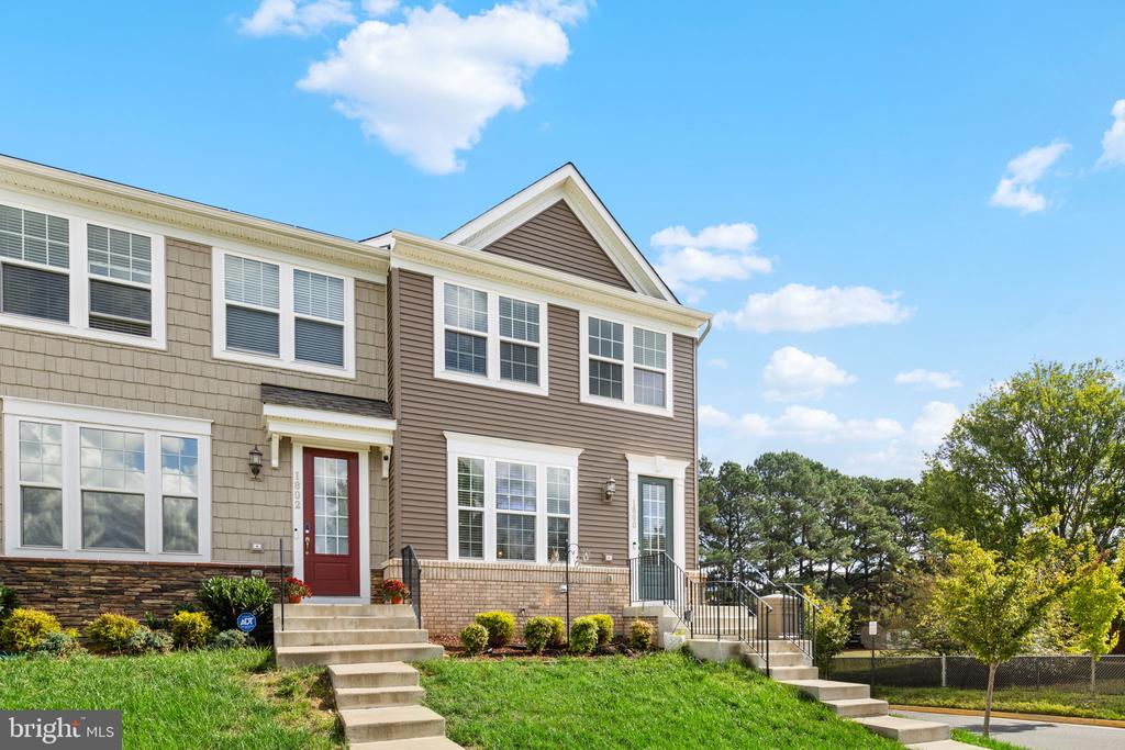 1800 BRISCOE LANE