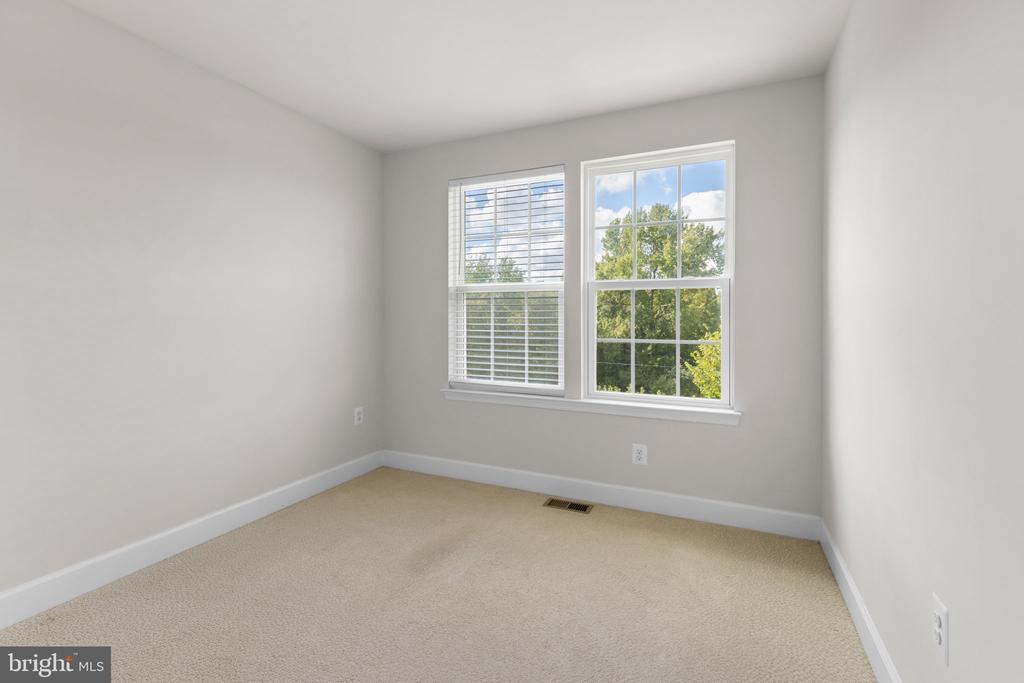1800 BRISCOE LANE