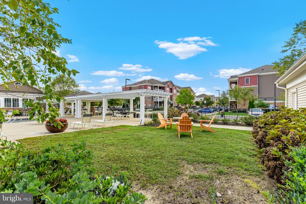 1800 BRISCOE LANE