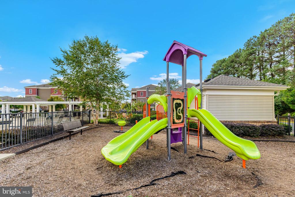 1800 BRISCOE LANE