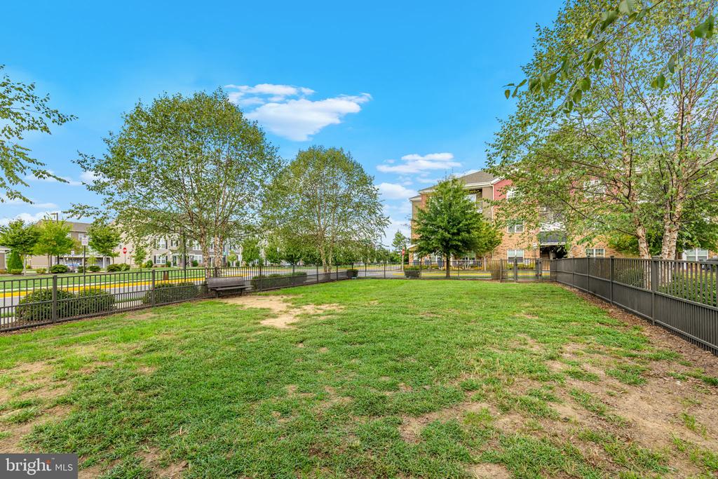 1800 BRISCOE LANE