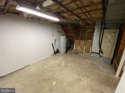 155 LONGSTREET AVENUE