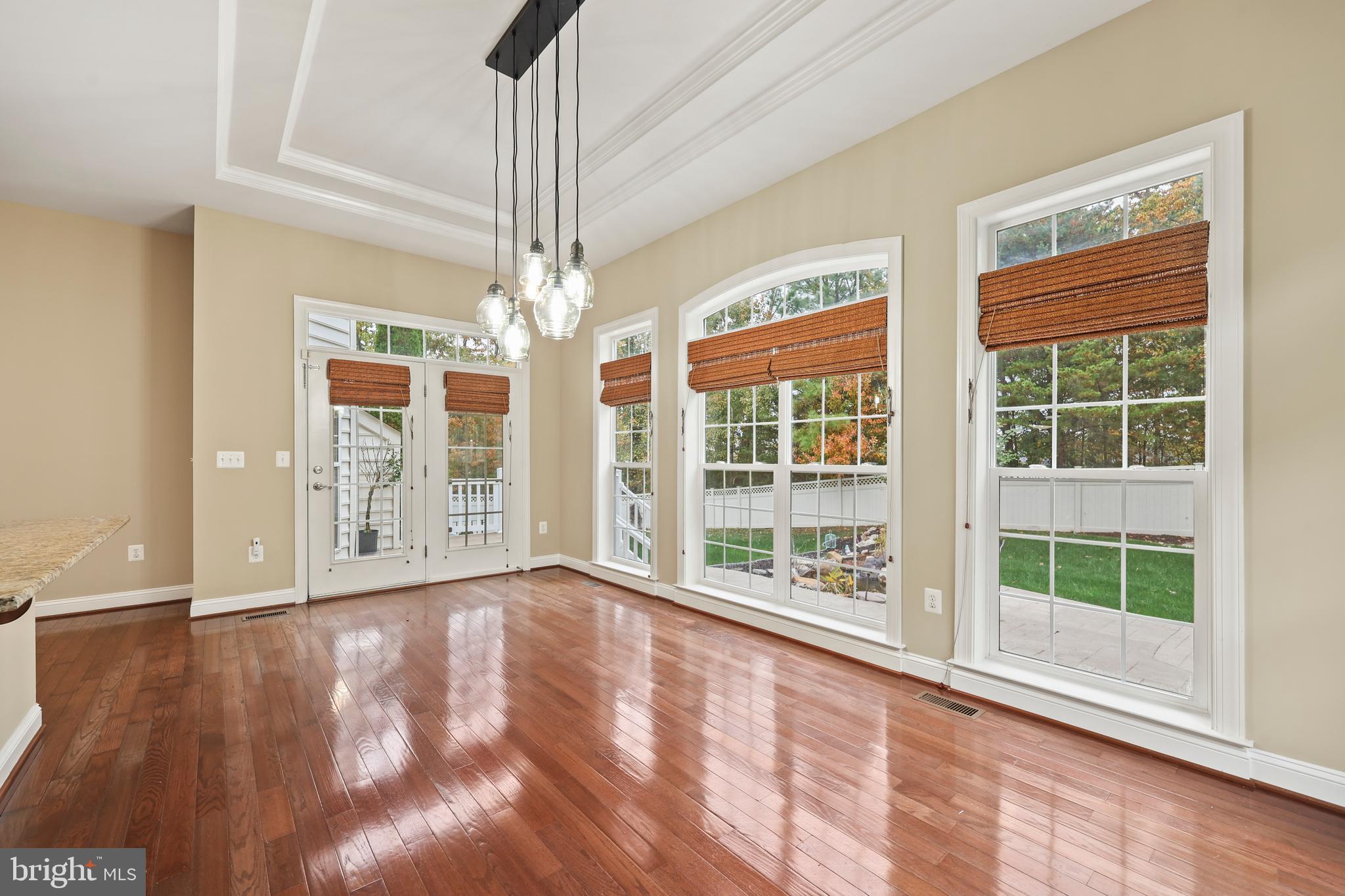 1019 E KENSINGTON CIRCLE