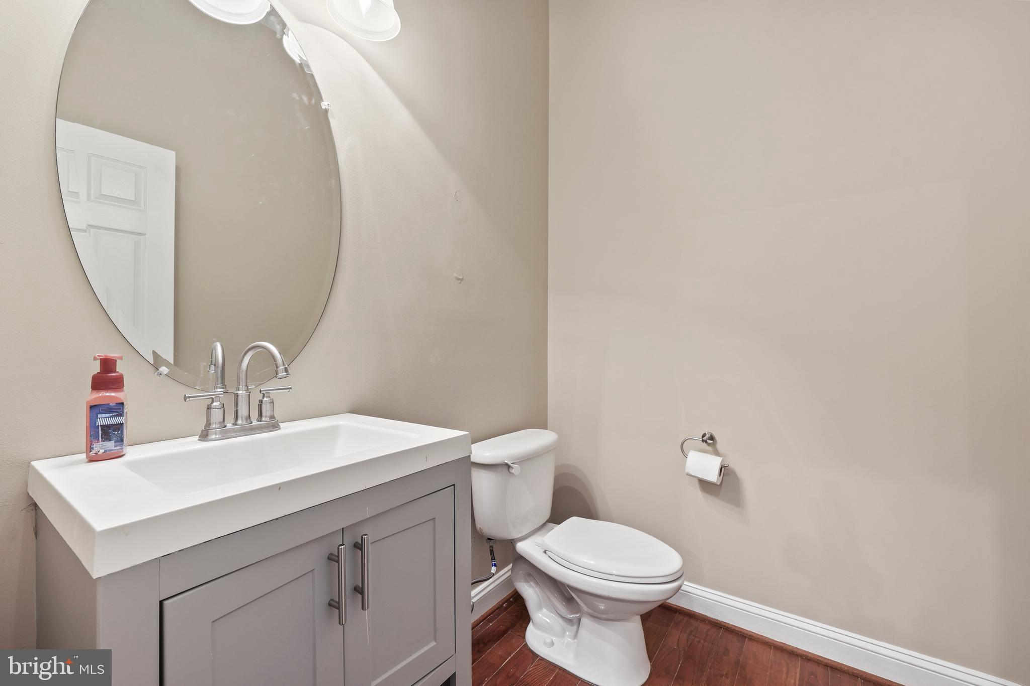 1019 E KENSINGTON CIRCLE