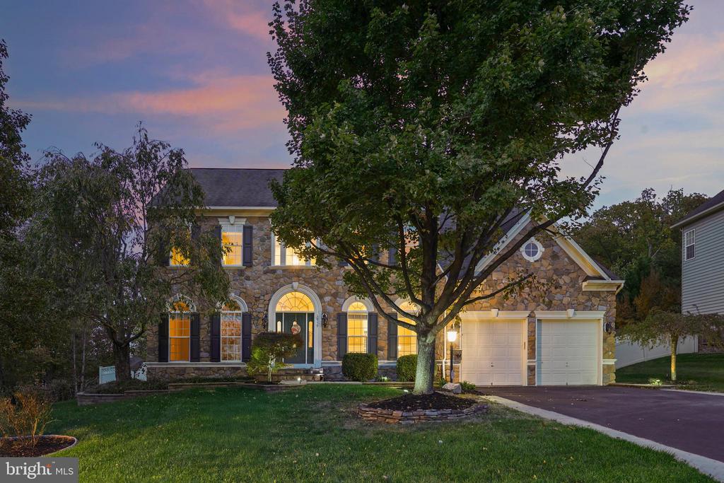1019 E KENSINGTON CIRCLE
