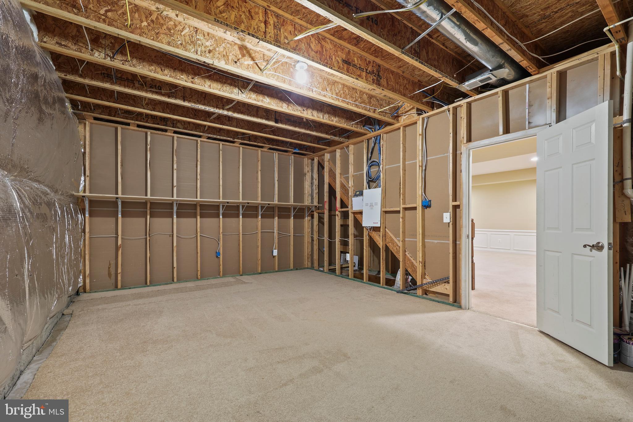 1019 E KENSINGTON CIRCLE