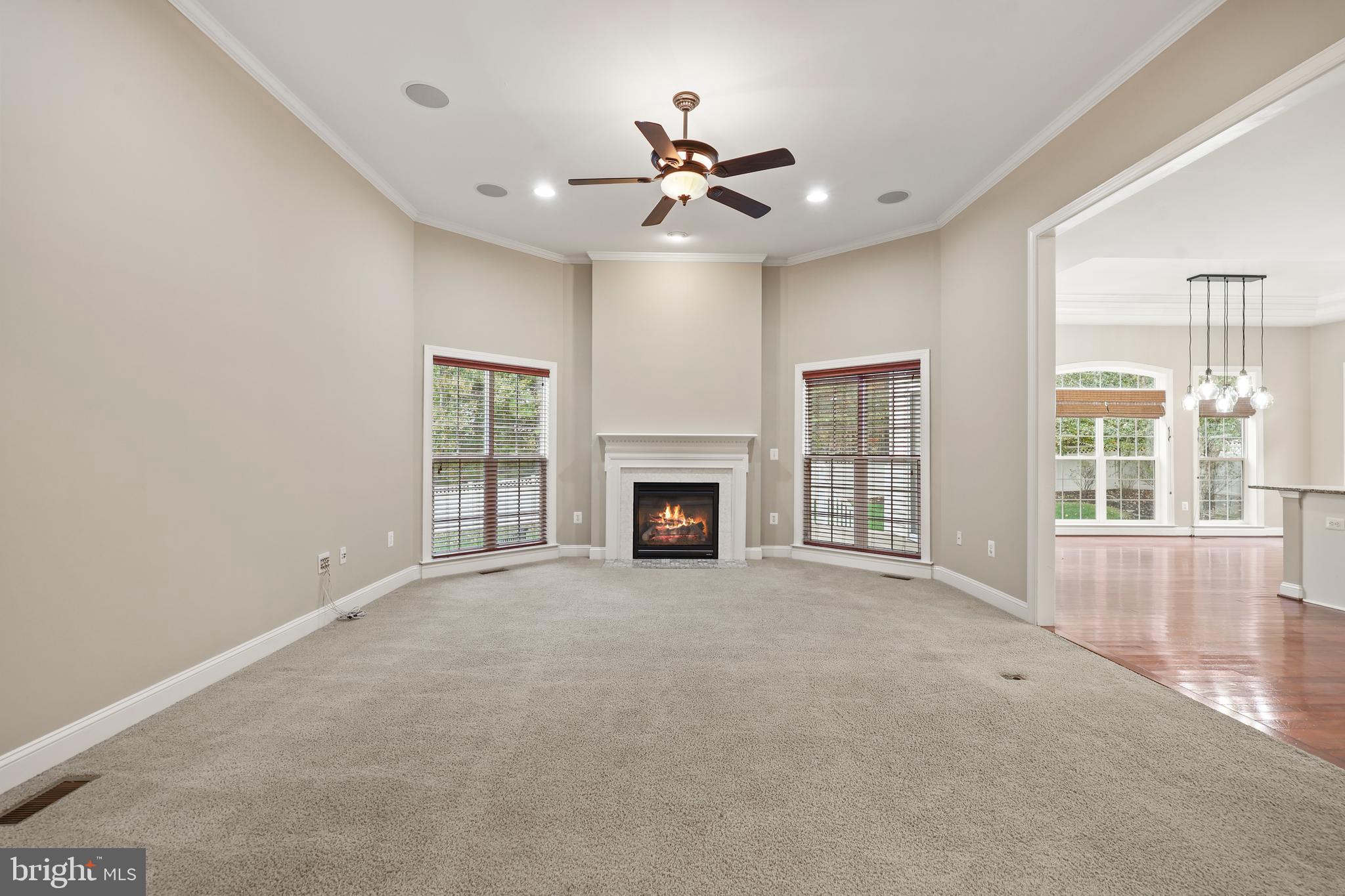 1019 E KENSINGTON CIRCLE