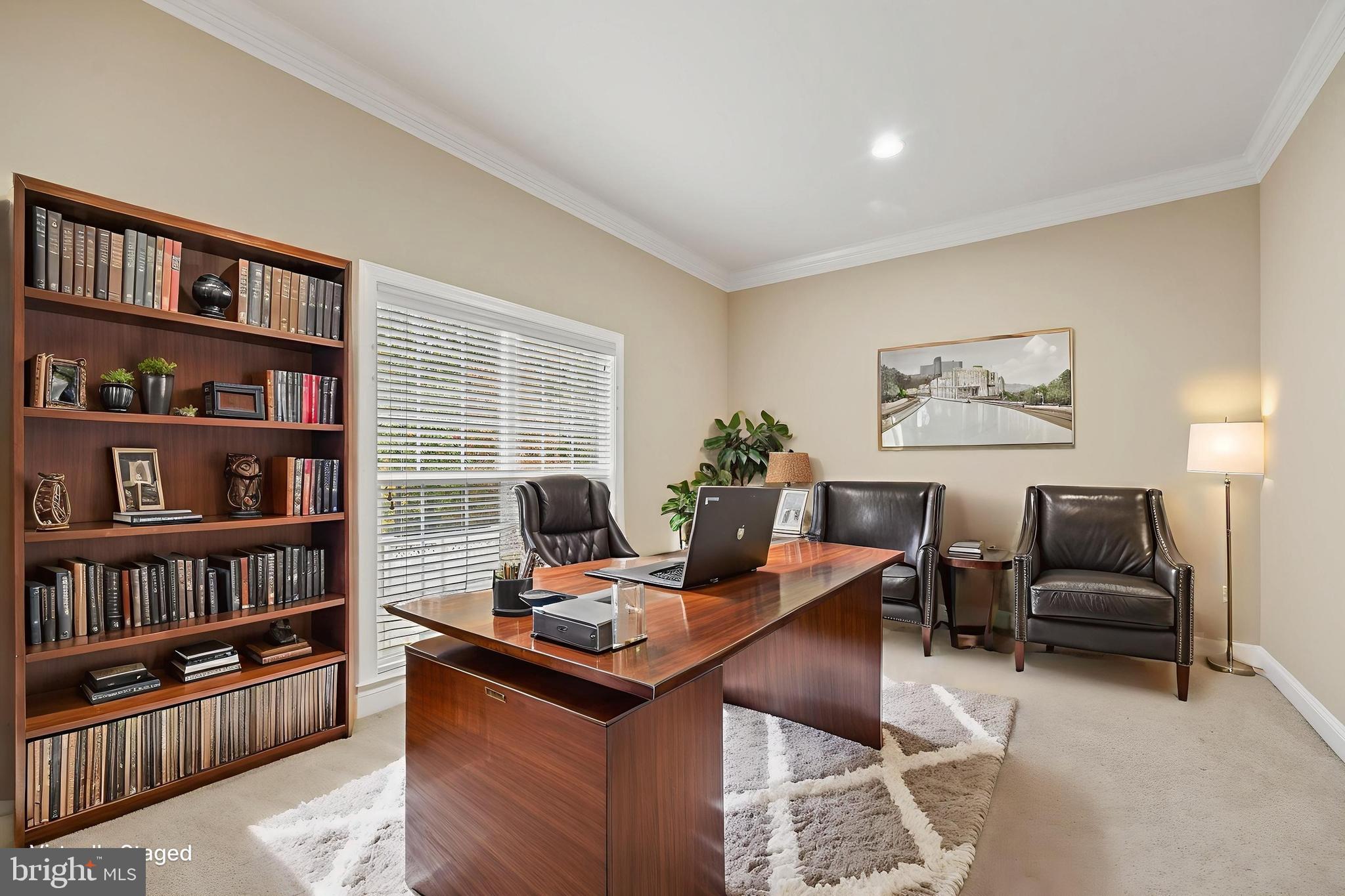 1019 E KENSINGTON CIRCLE