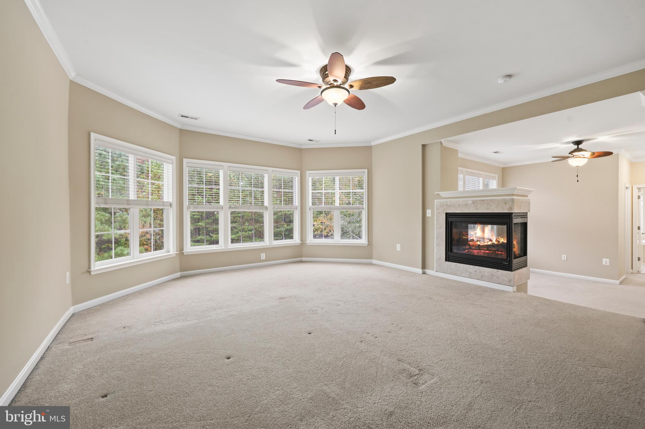 1019 E KENSINGTON CIRCLE