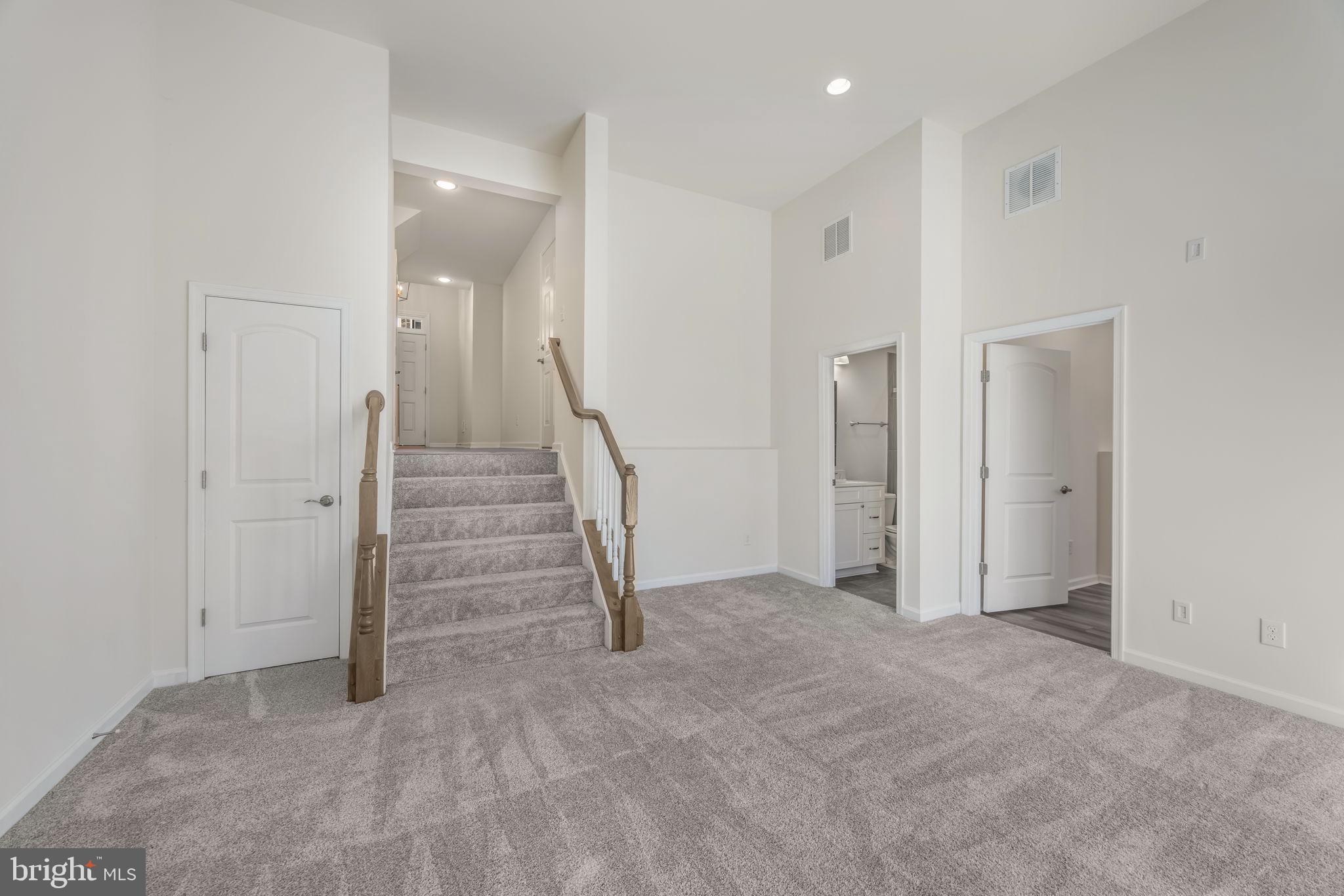 1104 NOLAN STREET