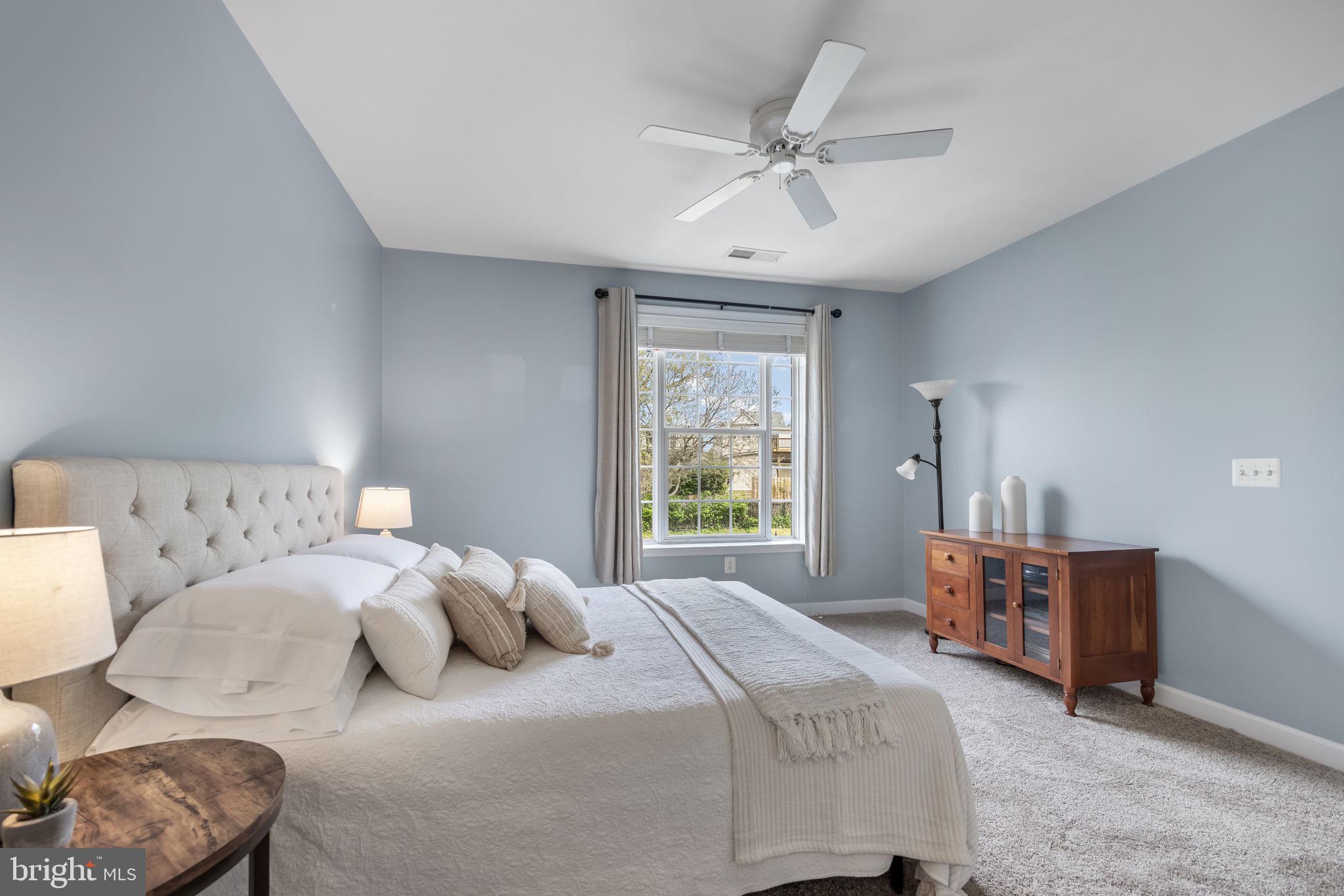 701 COBBLESTONE BOULEVARD 203 203