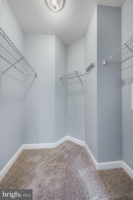 701 COBBLESTONE BOULEVARD 203 203