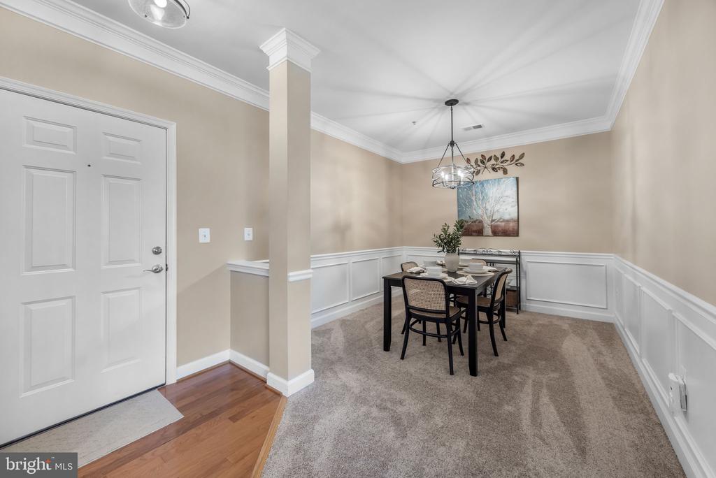 701 COBBLESTONE BOULEVARD 203 203
