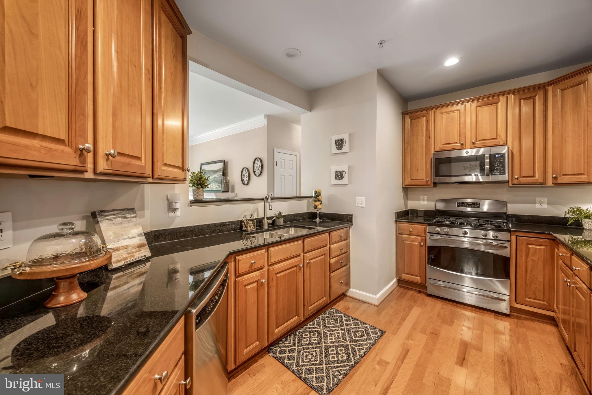 701 COBBLESTONE BOULEVARD 203 203