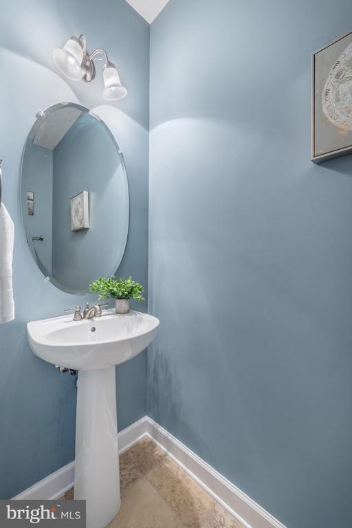 701 COBBLESTONE BOULEVARD 203 203