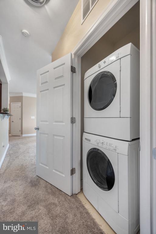 701 COBBLESTONE BOULEVARD 203 203