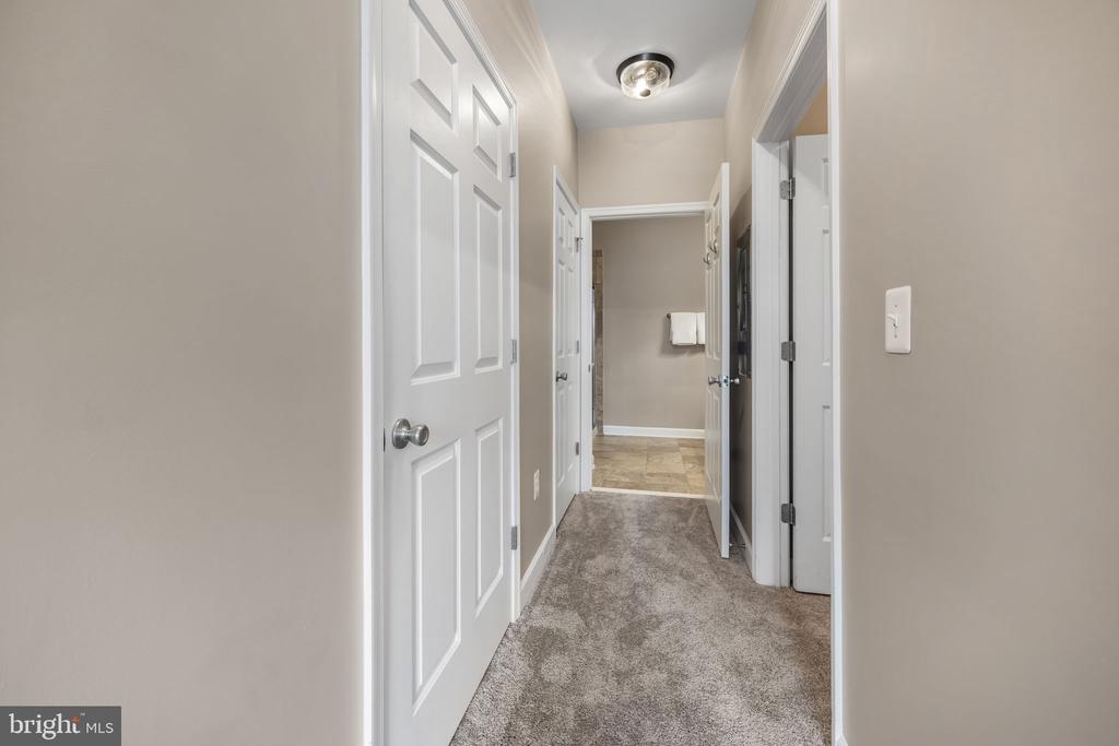 701 COBBLESTONE BOULEVARD 203 203