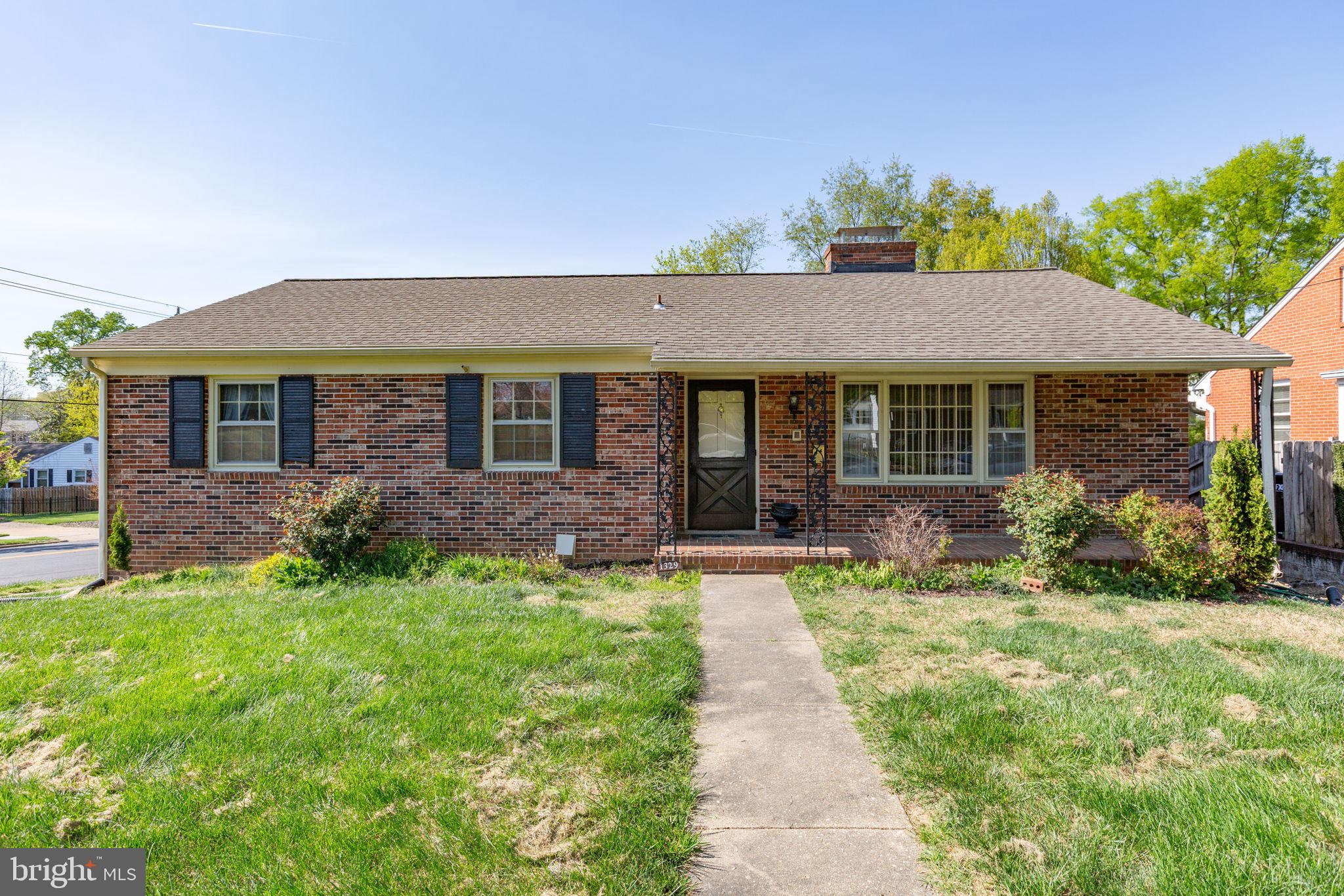 1329 BRENT STREET