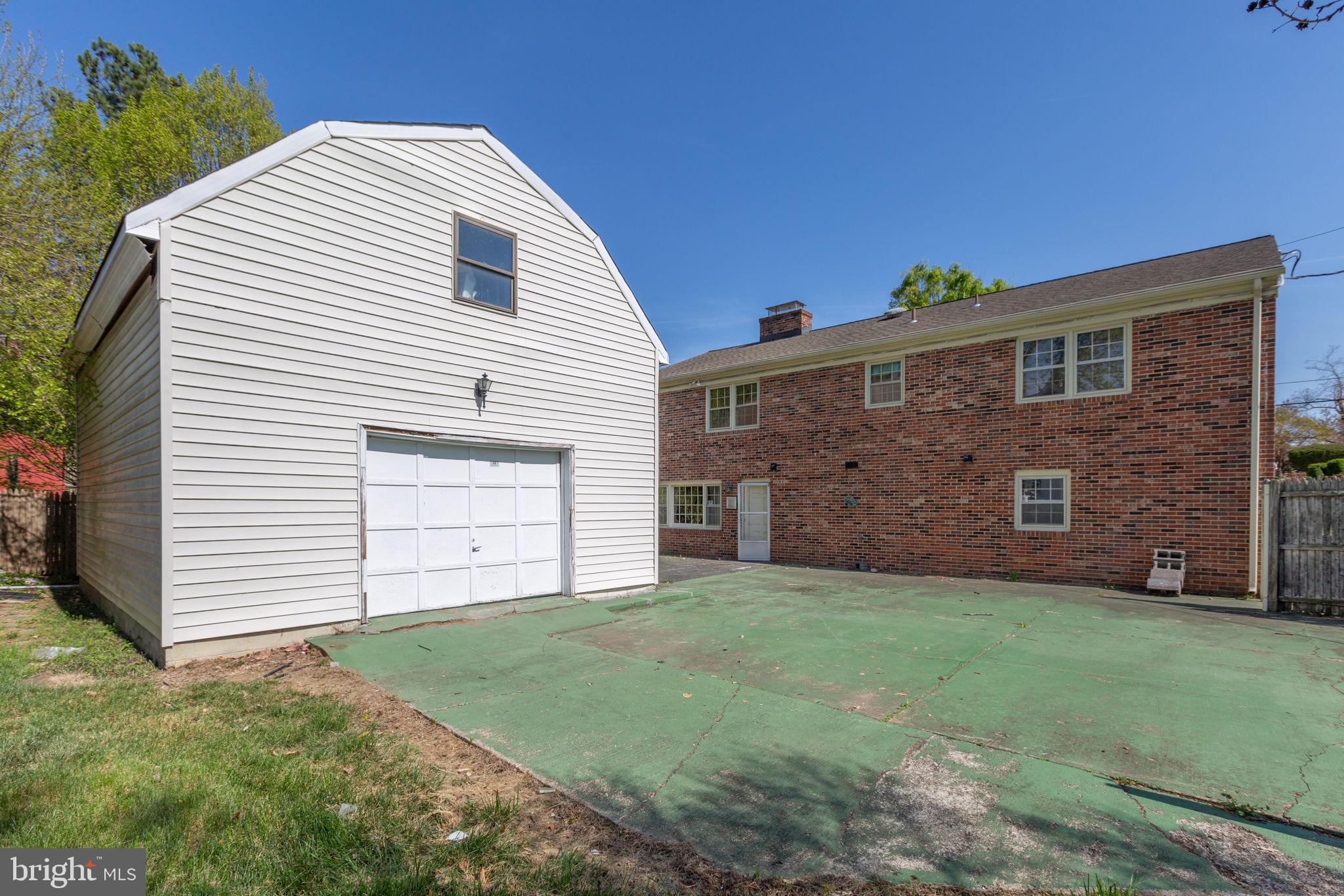 1329 BRENT STREET
