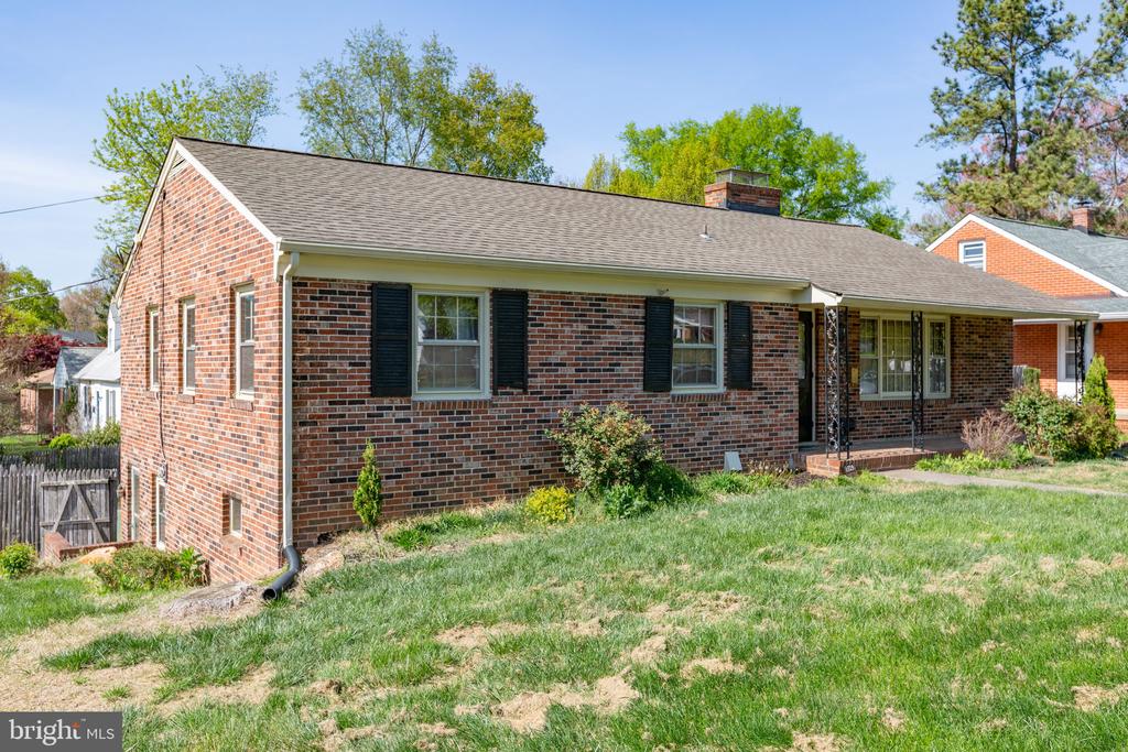 1329 BRENT STREET