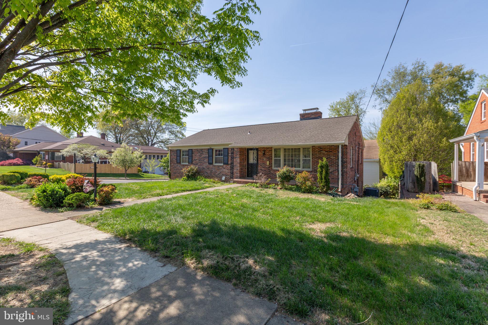 1329 BRENT STREET