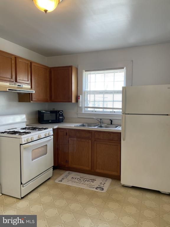 1417 HANOVER STREET Unit: APT A