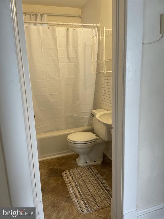 1417 HANOVER STREET Unit: APT A