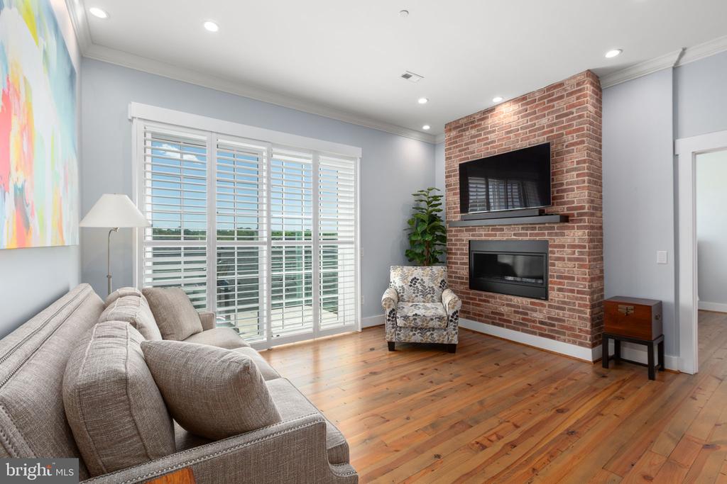 310 FREDERICK STREET 403