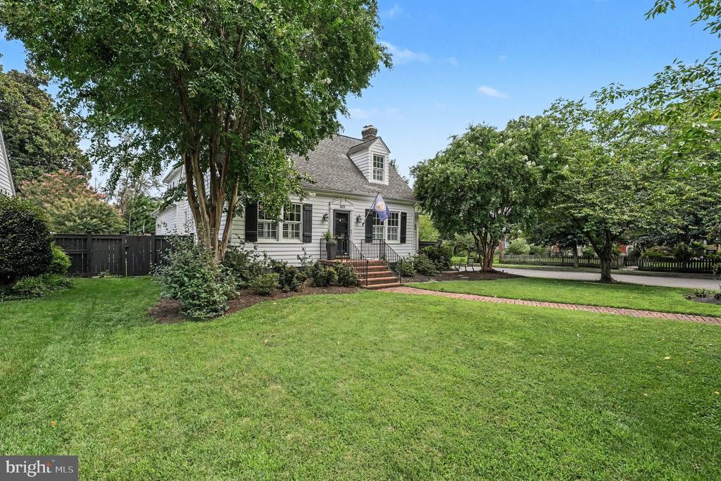 1601 SUNKEN ROAD