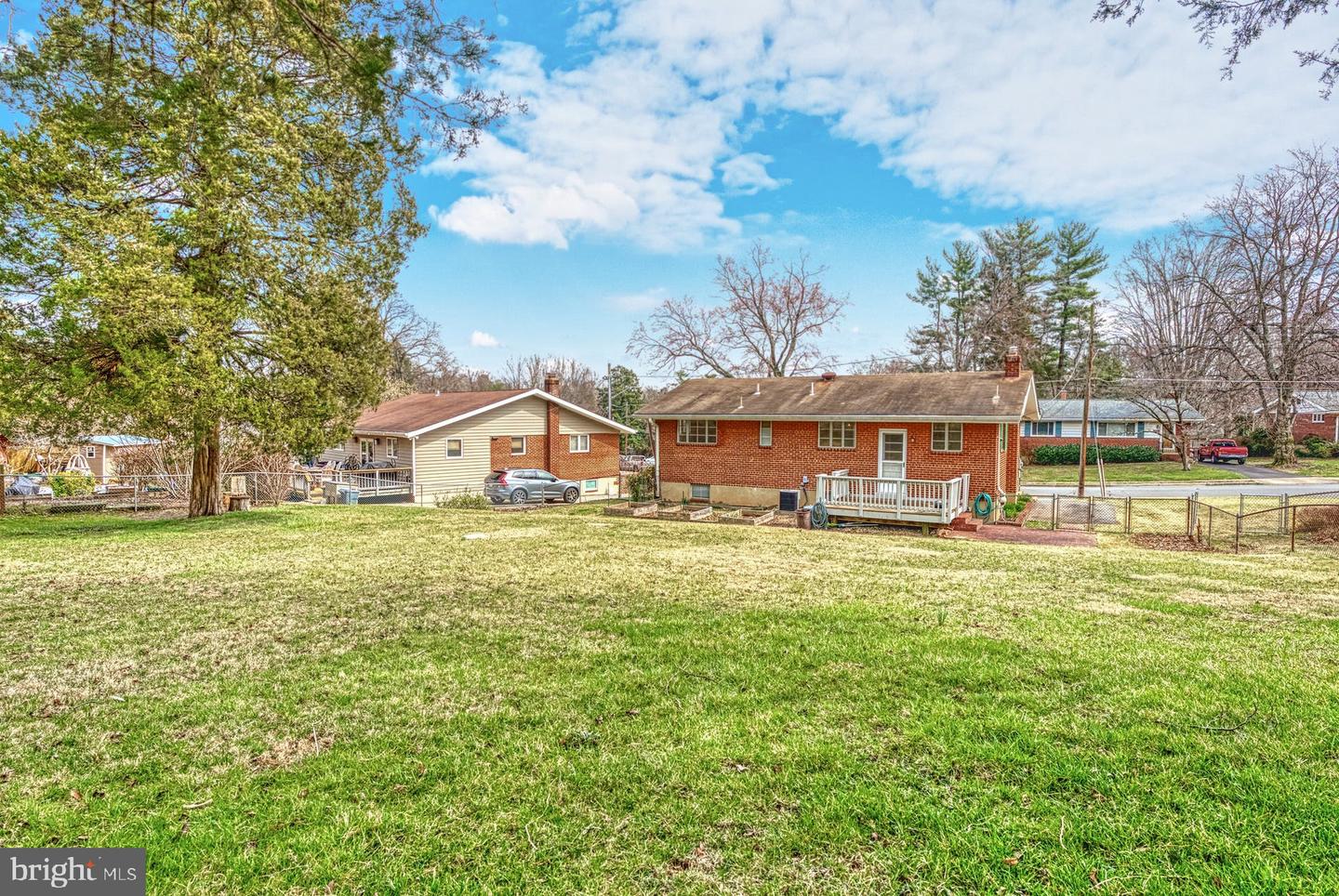 10234 Dale DRIVE