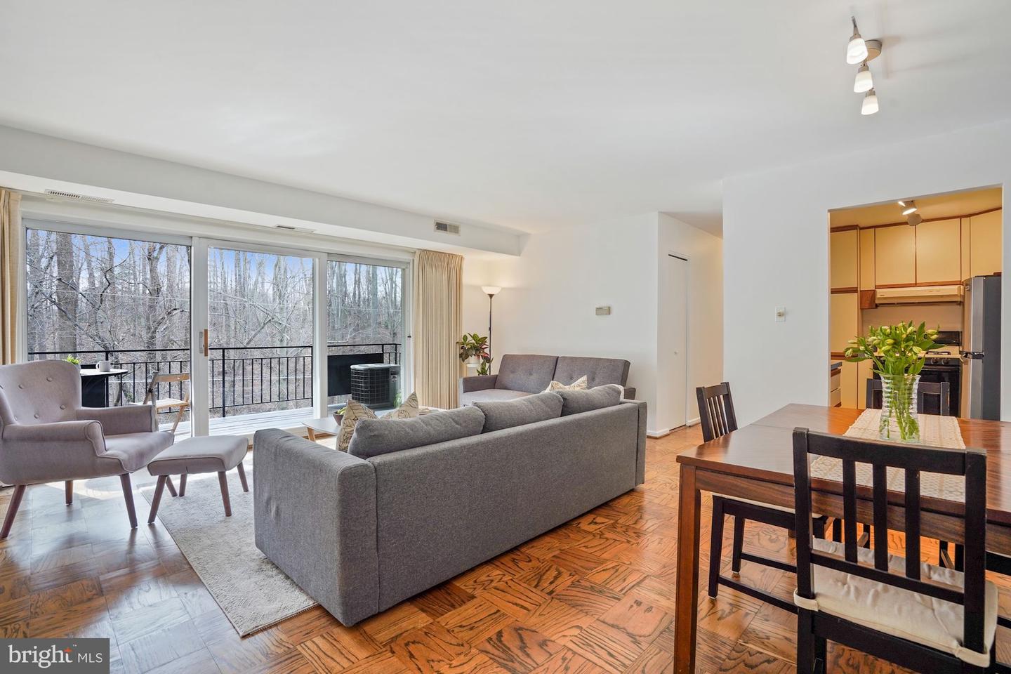 10027 Mosby Woods DRIVE Unit: 323