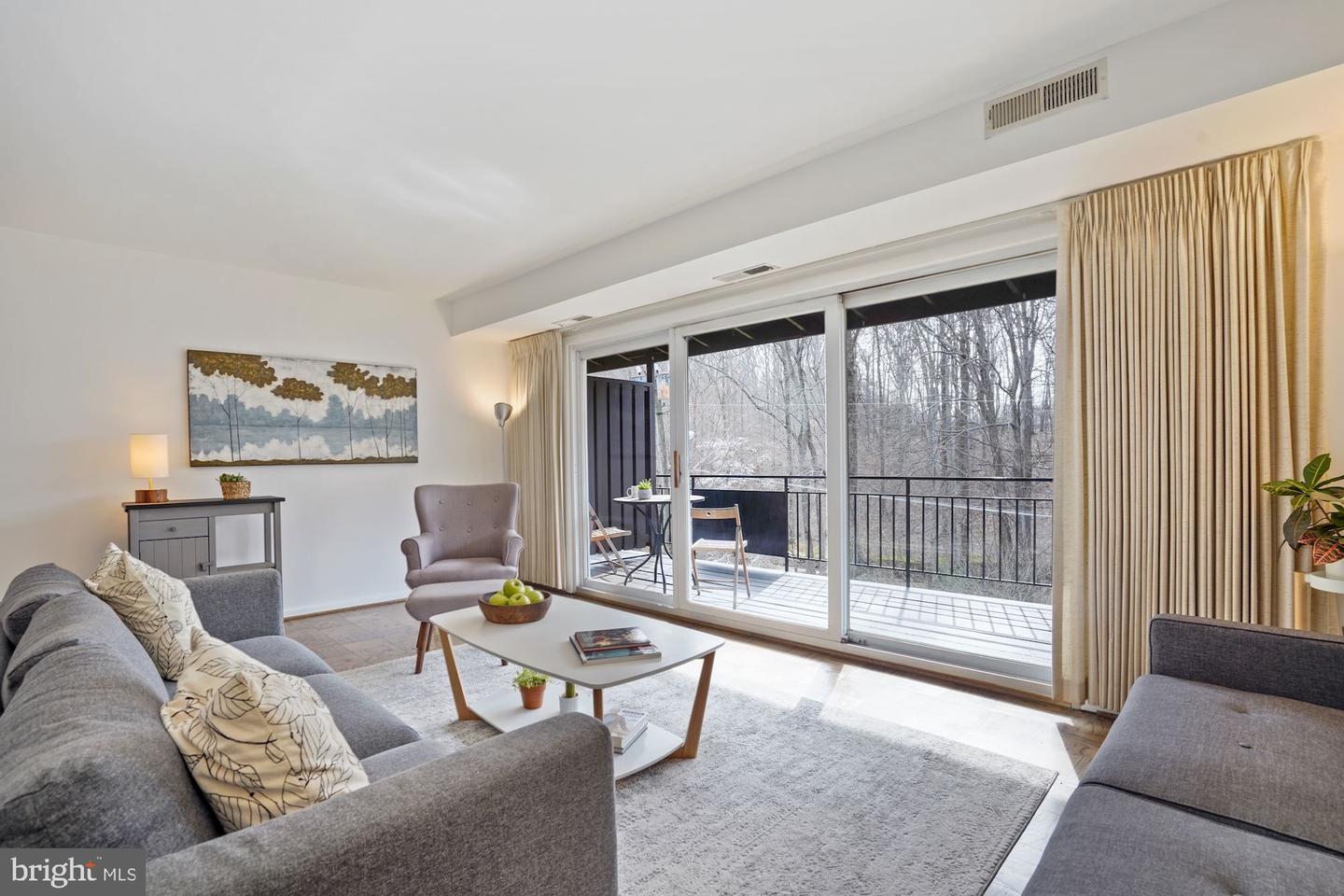 10027 Mosby Woods DRIVE Unit: 323