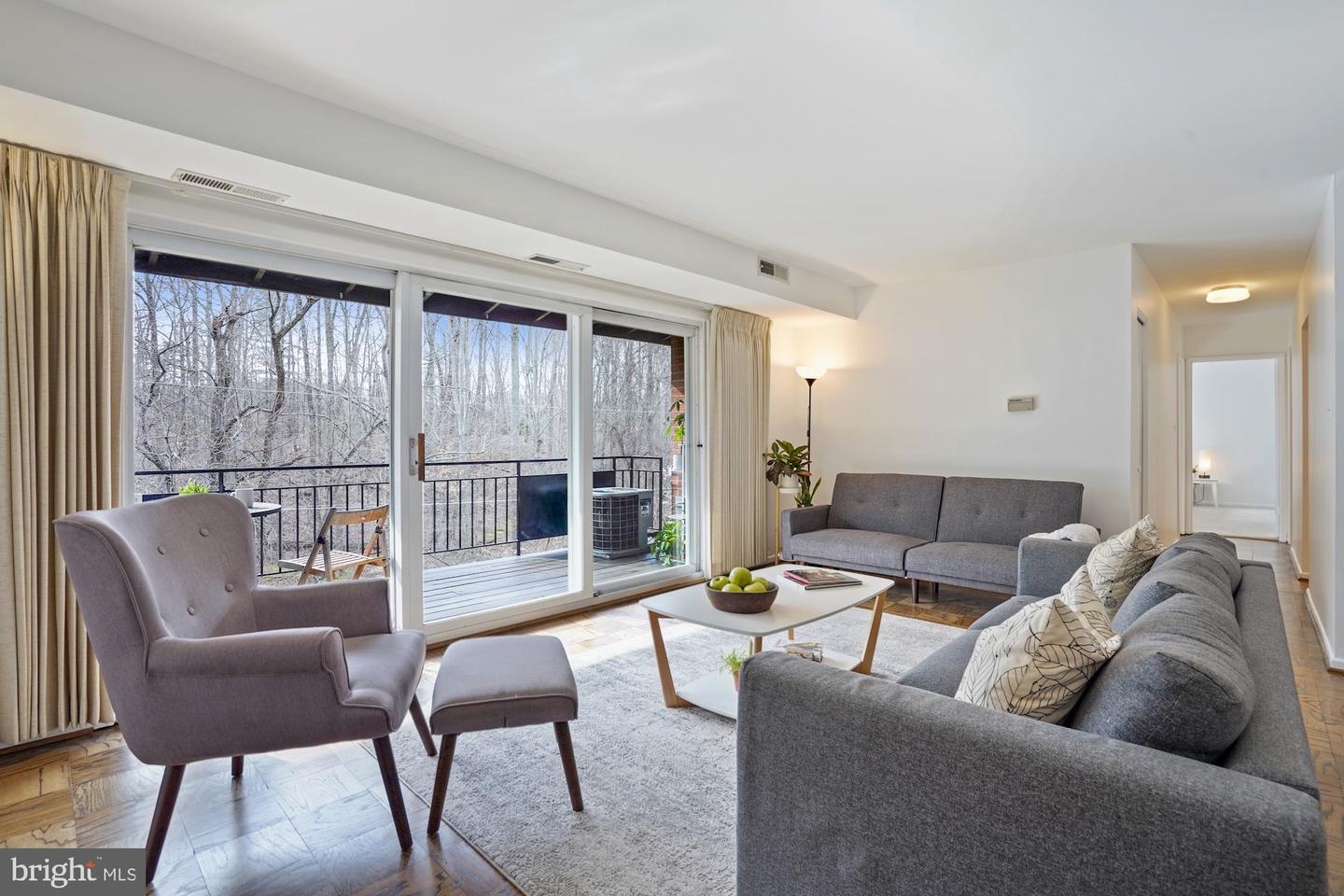 10027 Mosby Woods DRIVE Unit: 323