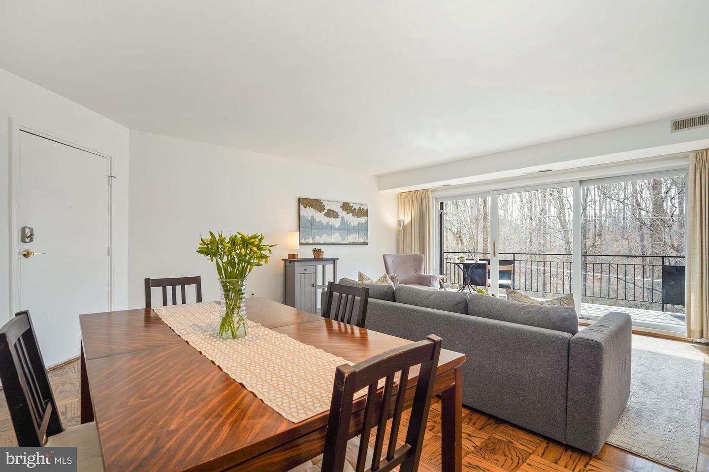 10027 Mosby Woods DRIVE Unit: 323
