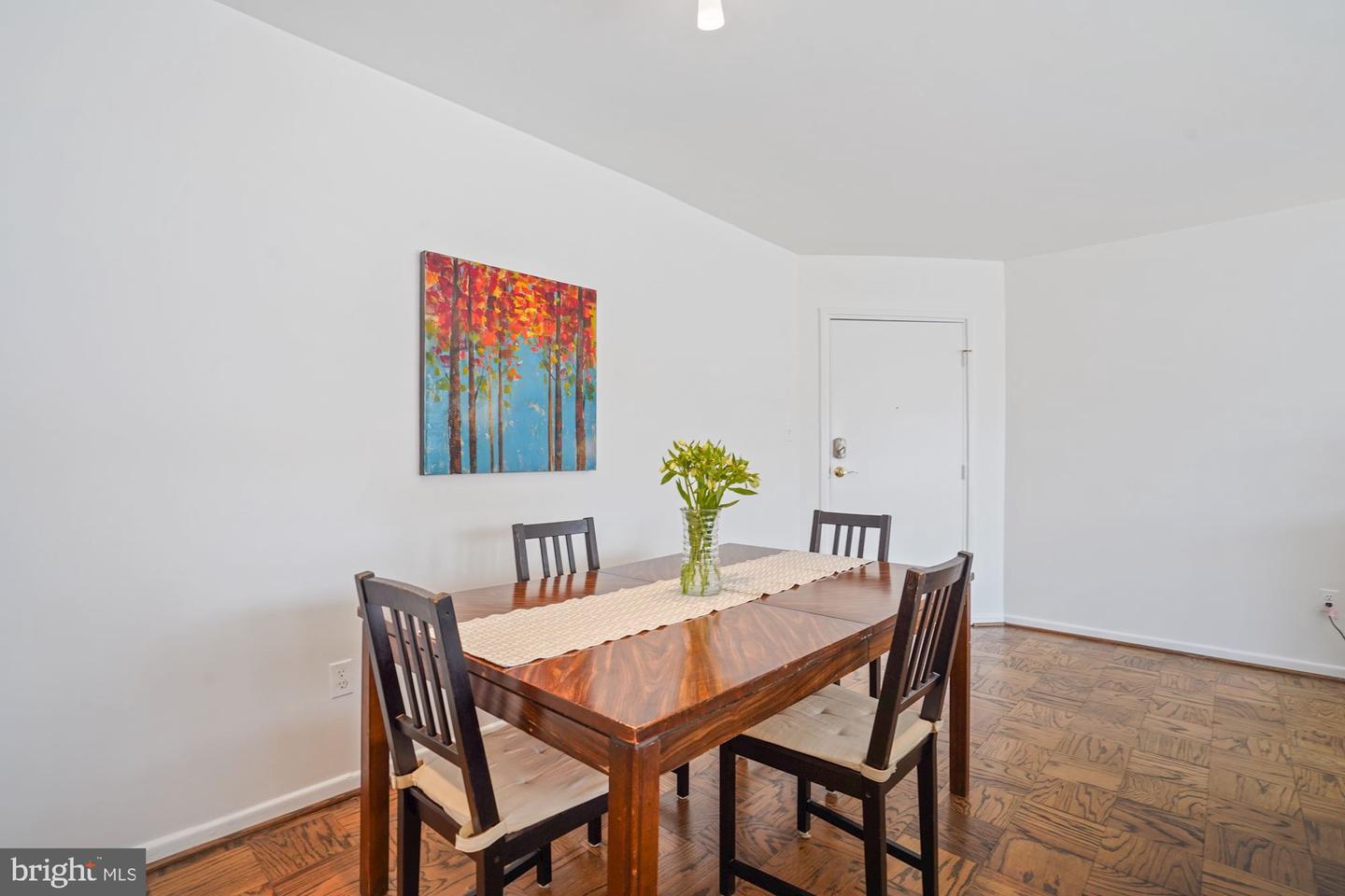 10027 Mosby Woods DRIVE Unit: 323