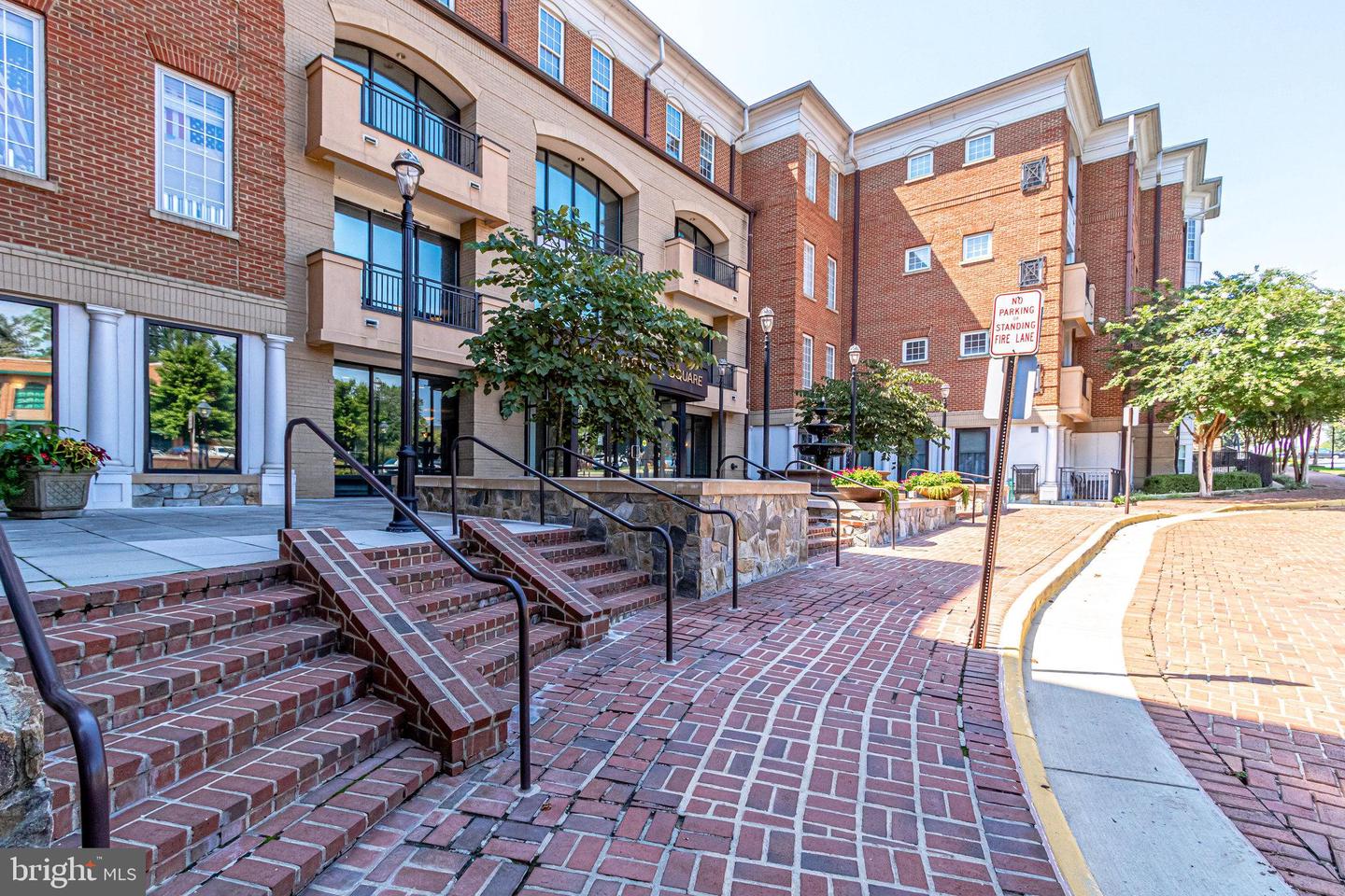 10328 Sager AVENUE Unit: 203