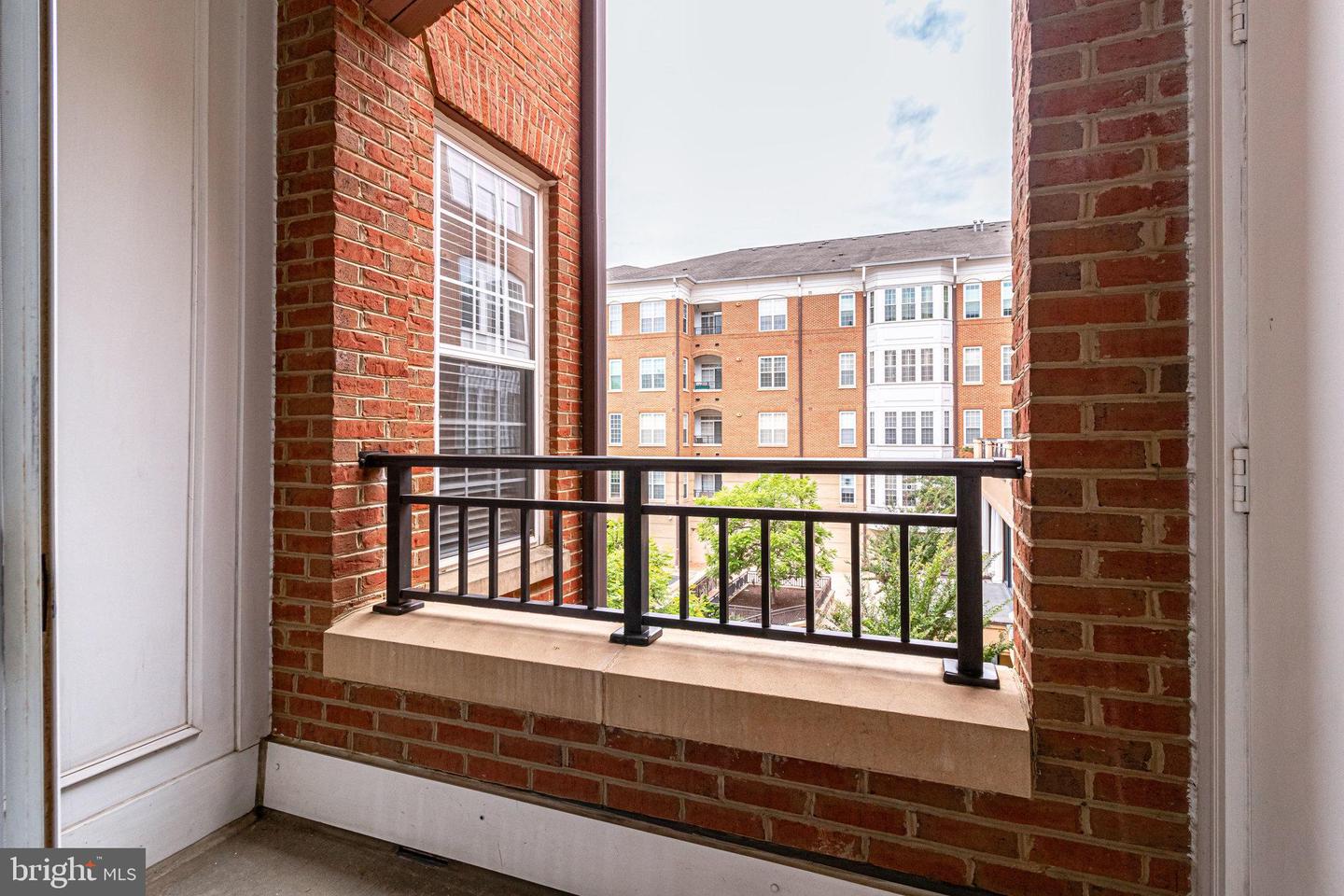 10328 Sager AVENUE Unit: 203