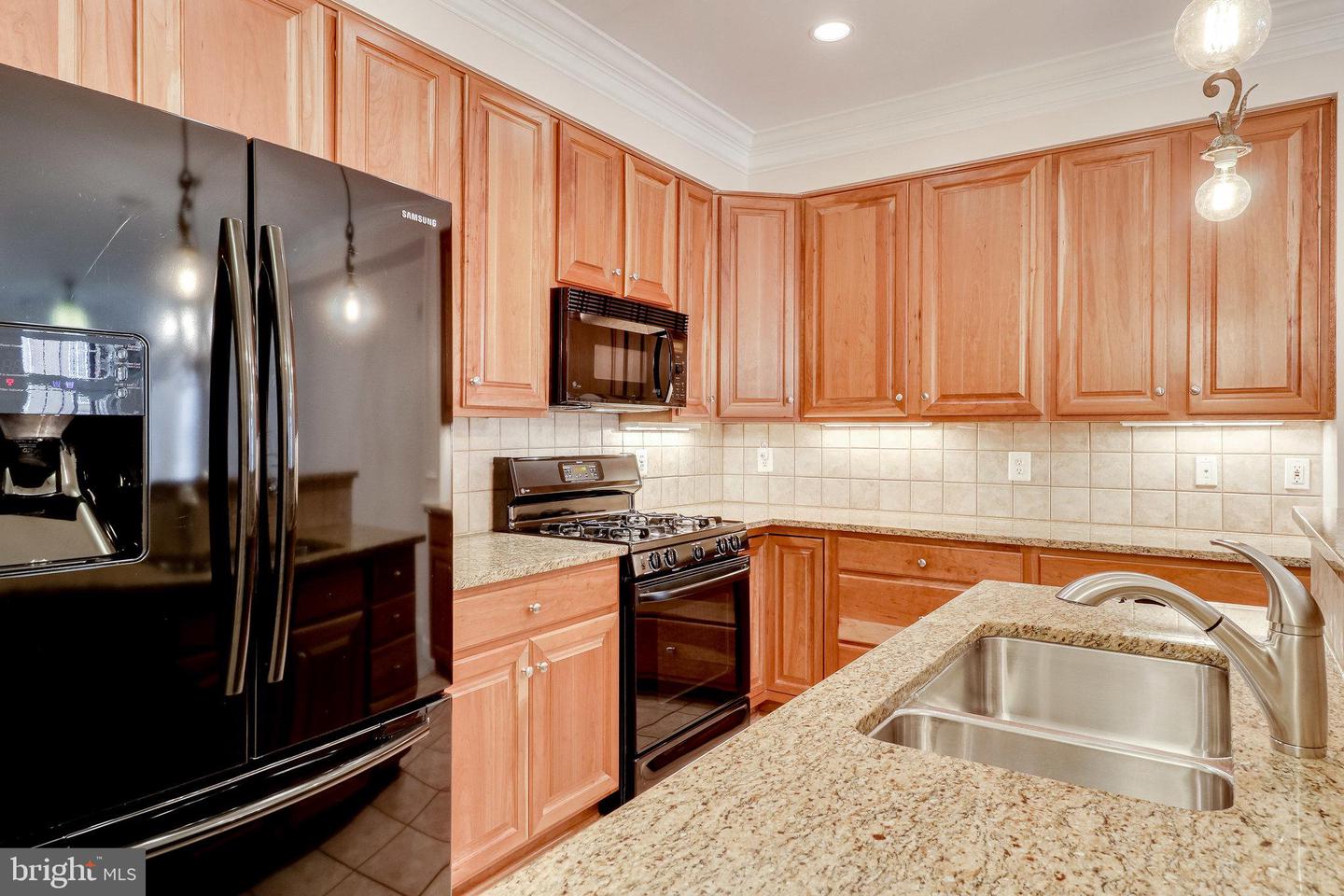 10328 Sager AVENUE Unit: 203