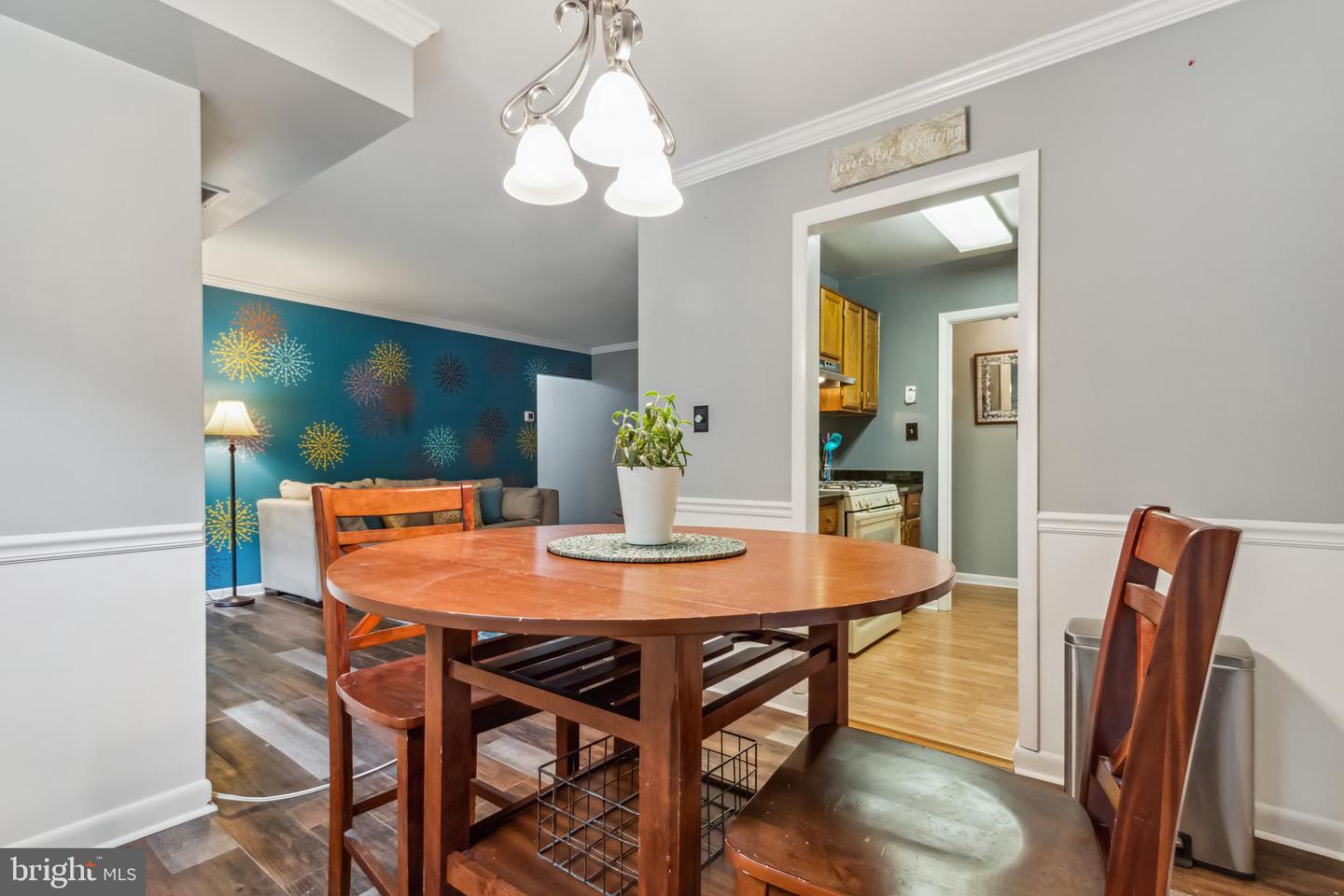 3814 Lyndhurst DRIVE Unit: 201