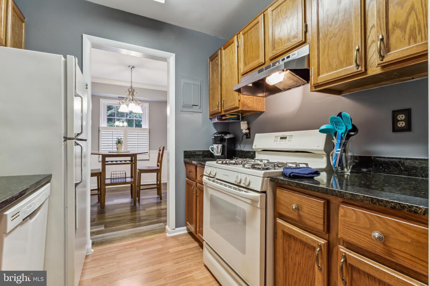 3814 Lyndhurst DRIVE Unit: 201