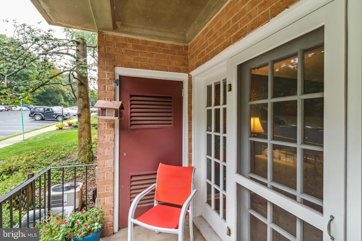 3814 Lyndhurst DRIVE Unit: 201
