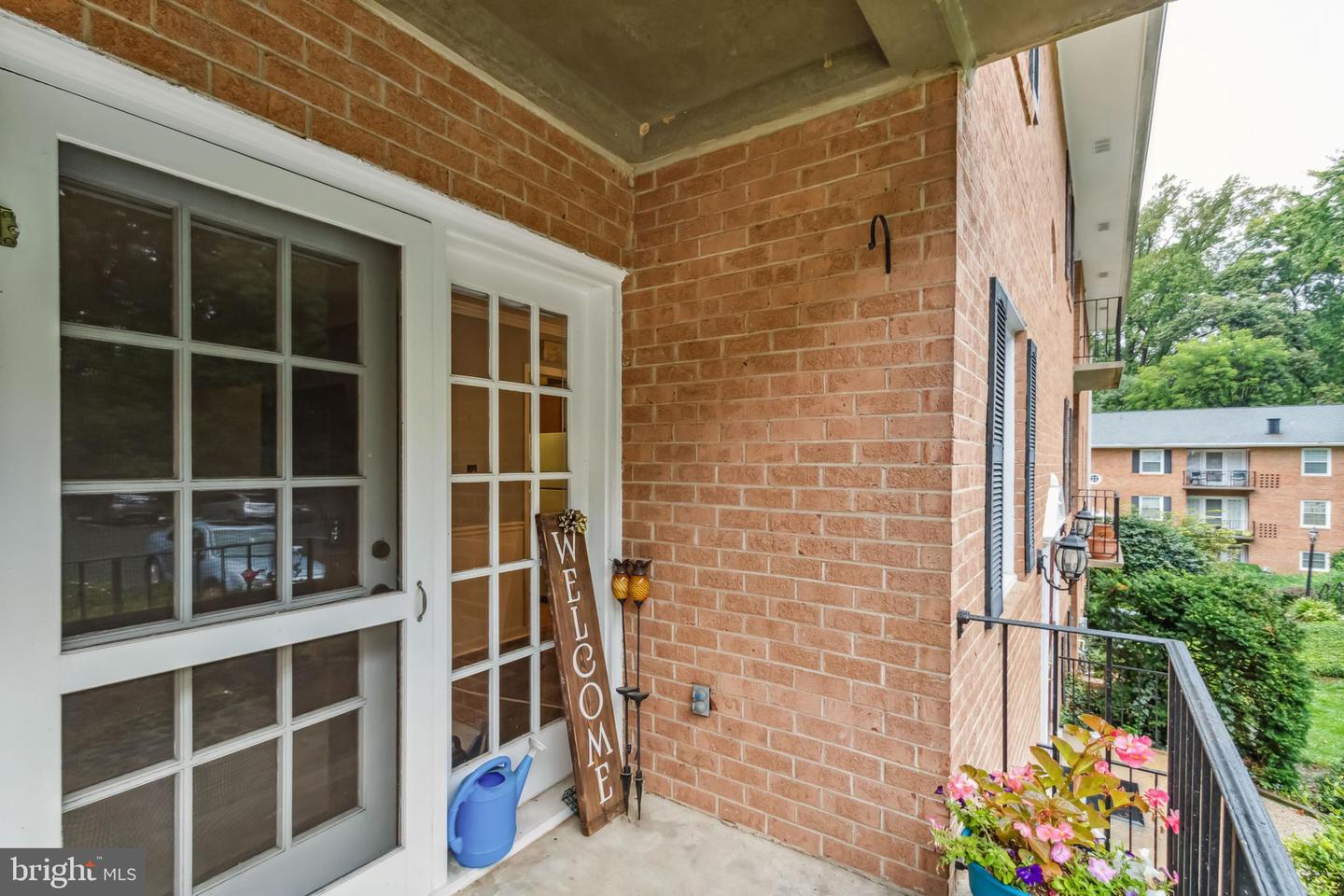 3814 Lyndhurst DRIVE Unit: 201