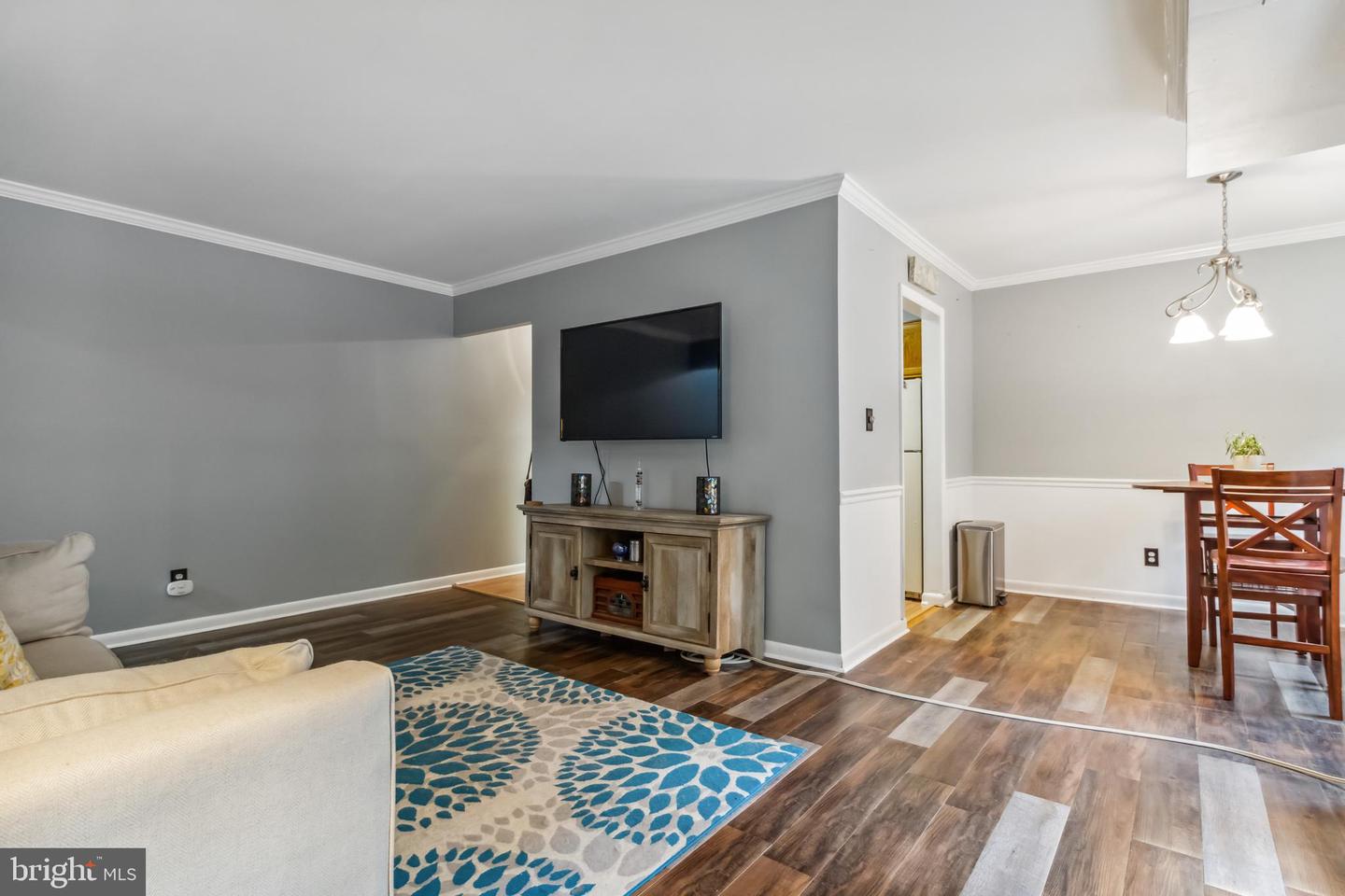3814 Lyndhurst DRIVE Unit: 201