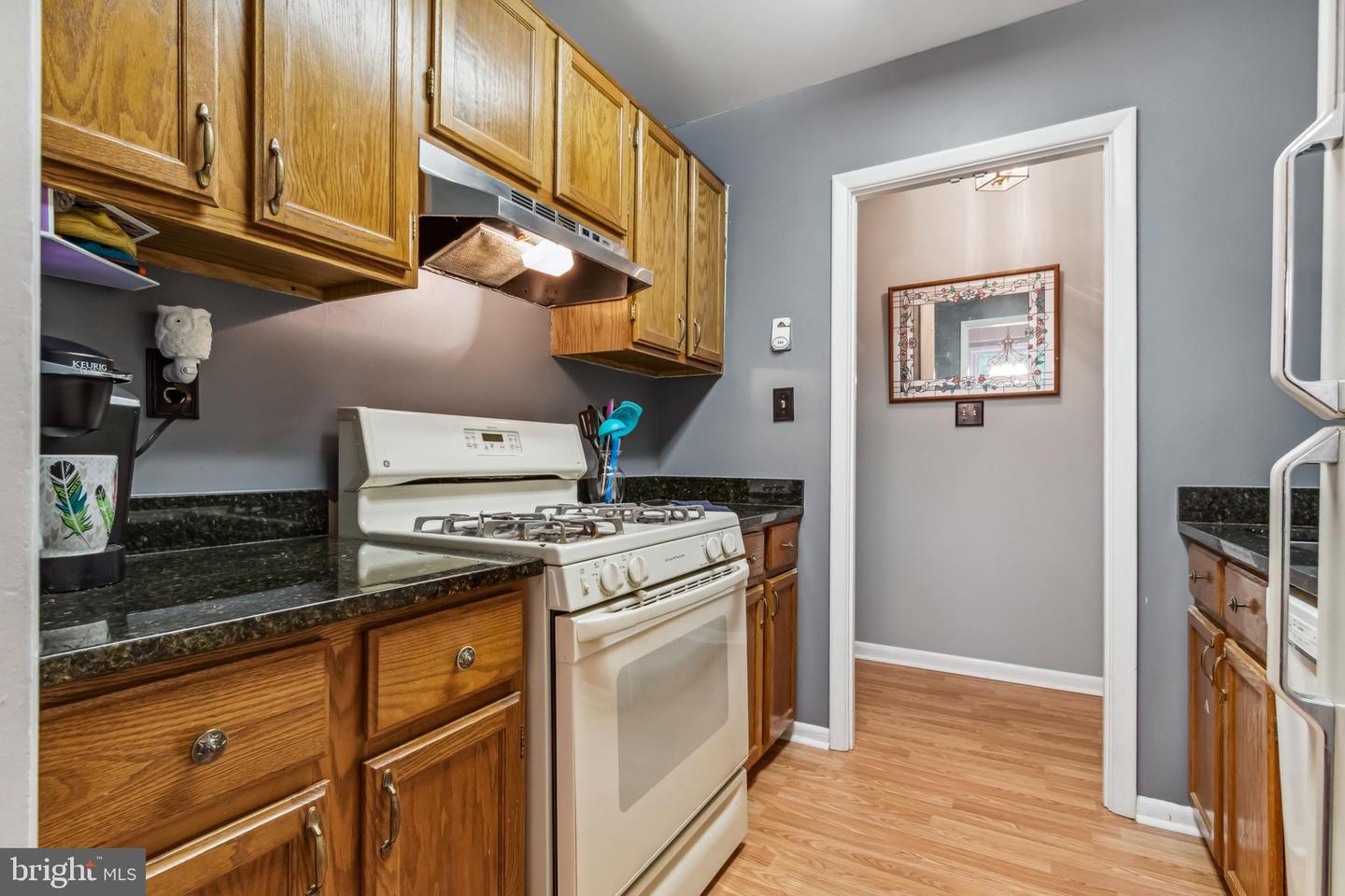 3814 Lyndhurst DRIVE Unit: 201