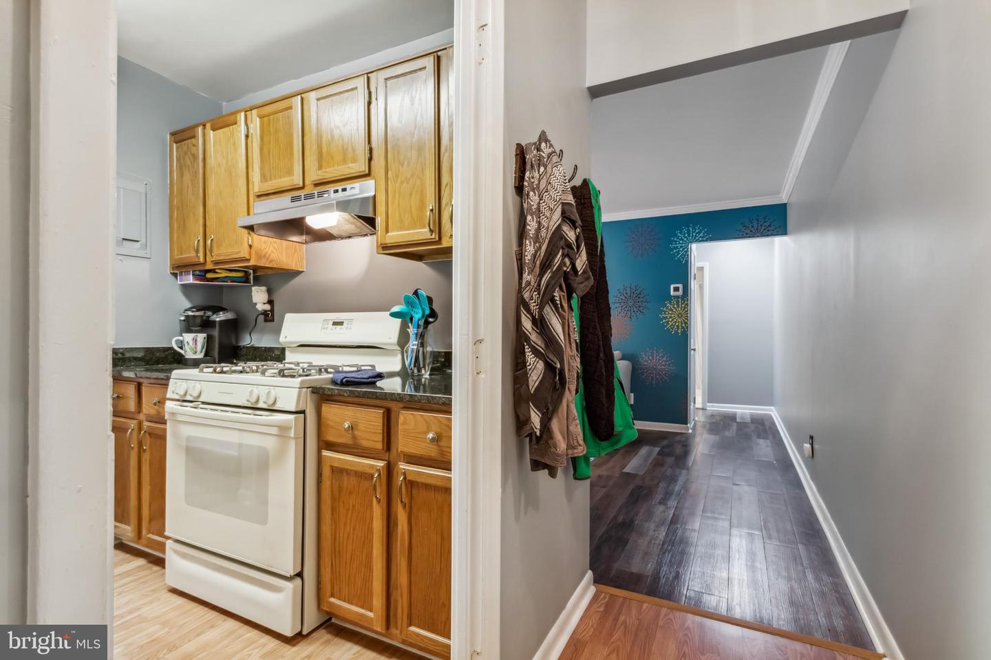 3814 Lyndhurst DRIVE Unit: 201